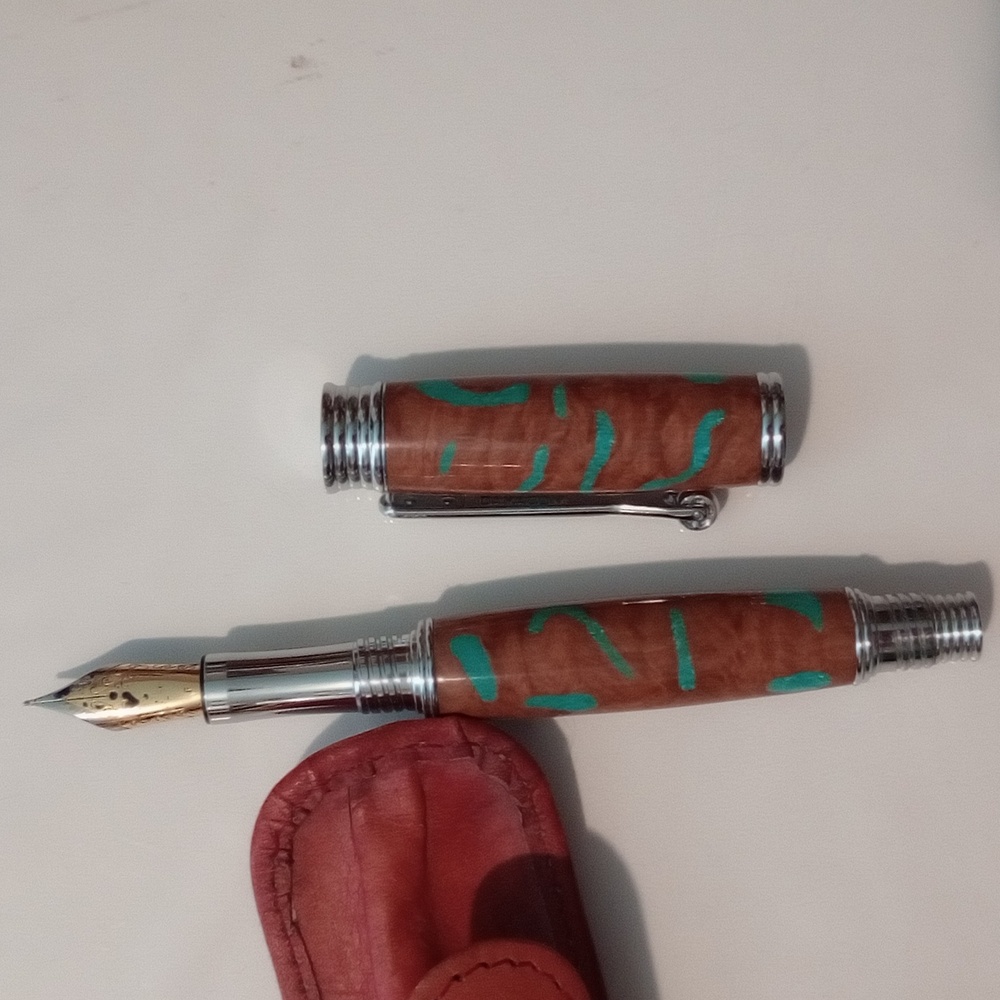 Elegant Faux Wood and Turquoise Fountain Pen - Picture 2 of 4